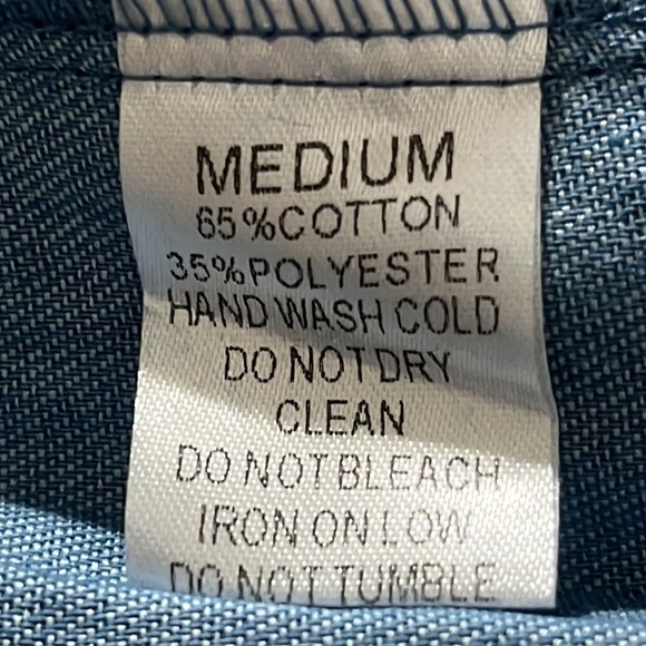 DAVI & DANI LIGHT DENIM JUMPSUIT BLUE SIZE M. - Picture 8 of 9